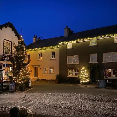 Coffee & At Square Oda ve Kahvaltı