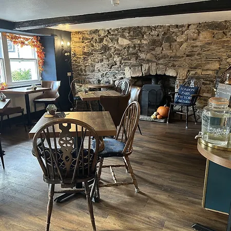 Bed and Breakfast Coffee & At Square 4*