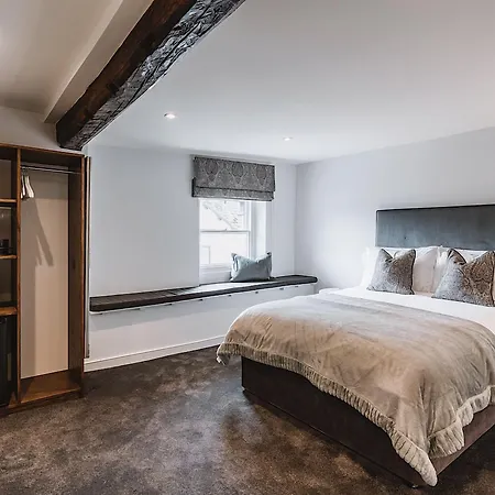 Coffee & At Square Oda ve Kahvaltı