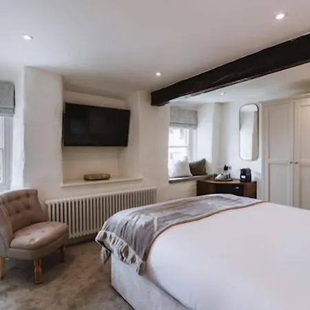 Coffee & At Square 4*