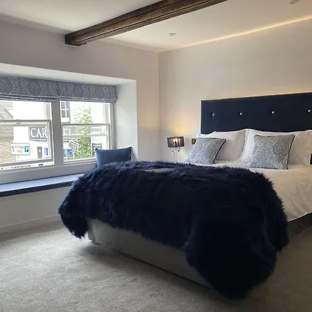 Coffee & At Square Oda ve Kahvaltı