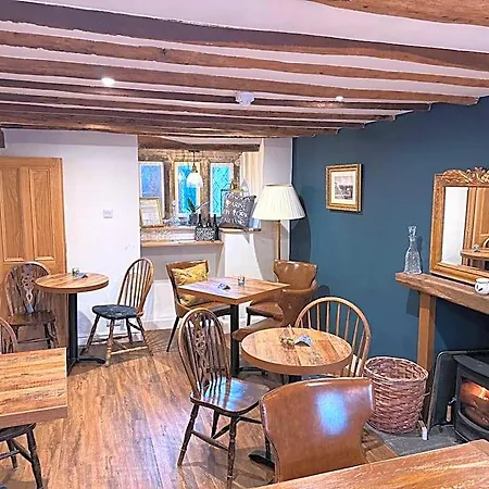 Coffee & At Square 4* Cartmel